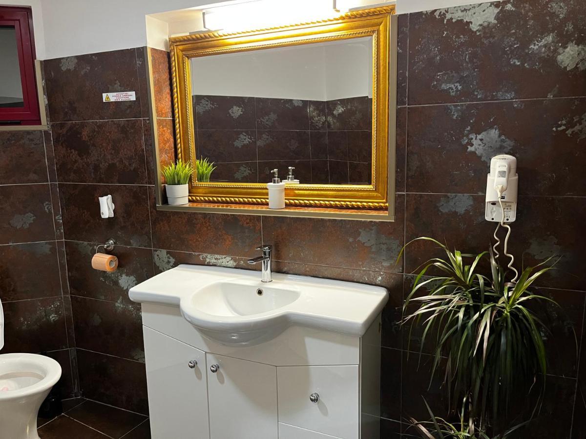 Riviera Unirii Residence ブカレスト エクステリア 写真